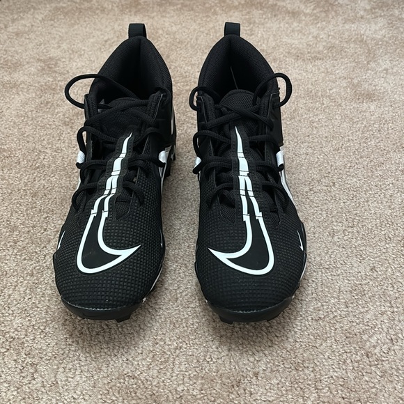 Nike football cleats - Picture 3 of 6